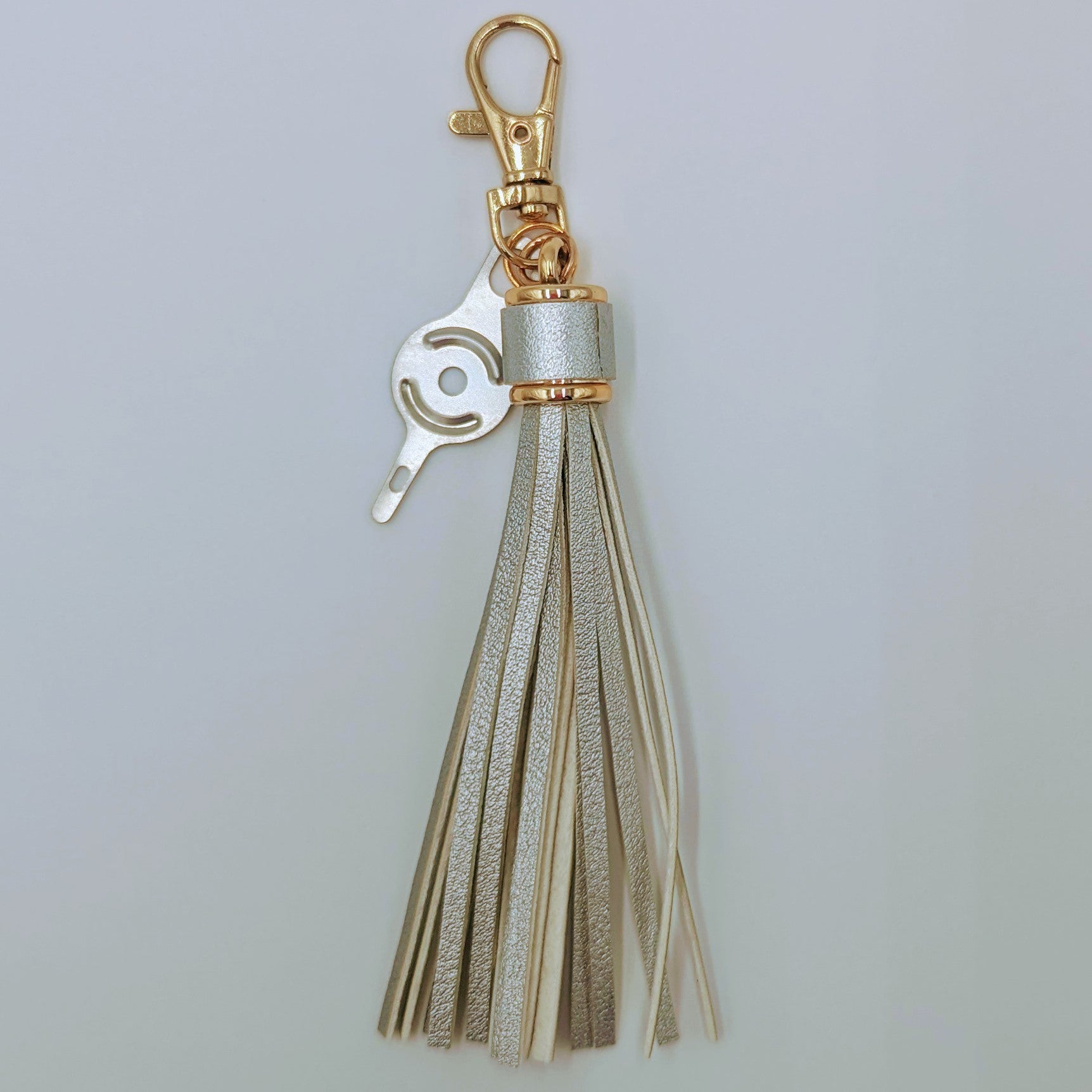 Scissor Fob w. Threader & Tassel