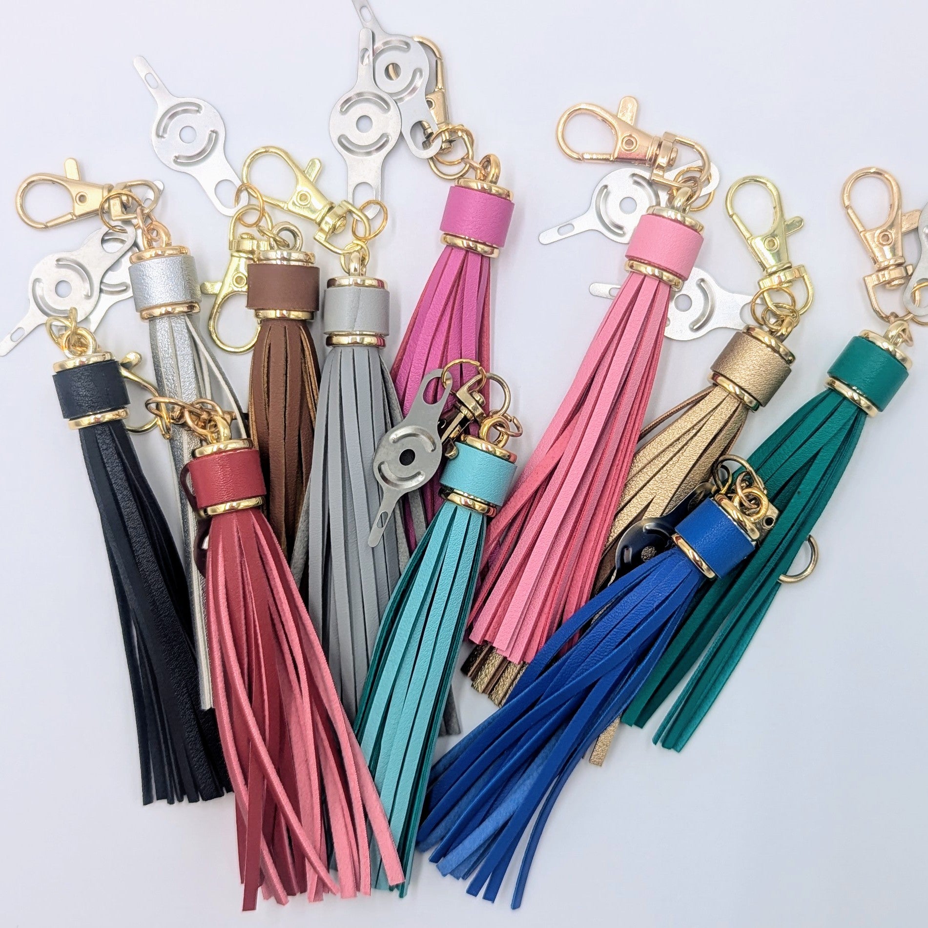 Scissor Fob w. Threader & Tassel