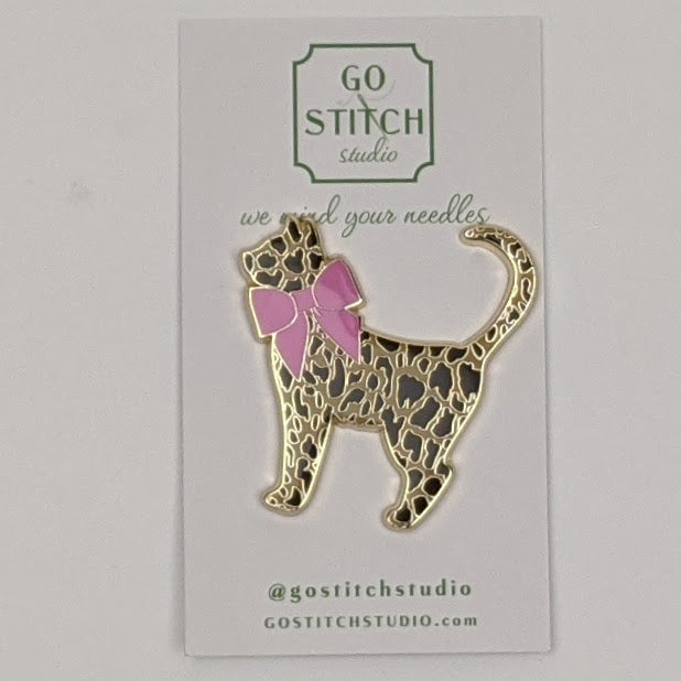 Leopard Kitty Needle Minder Magnet