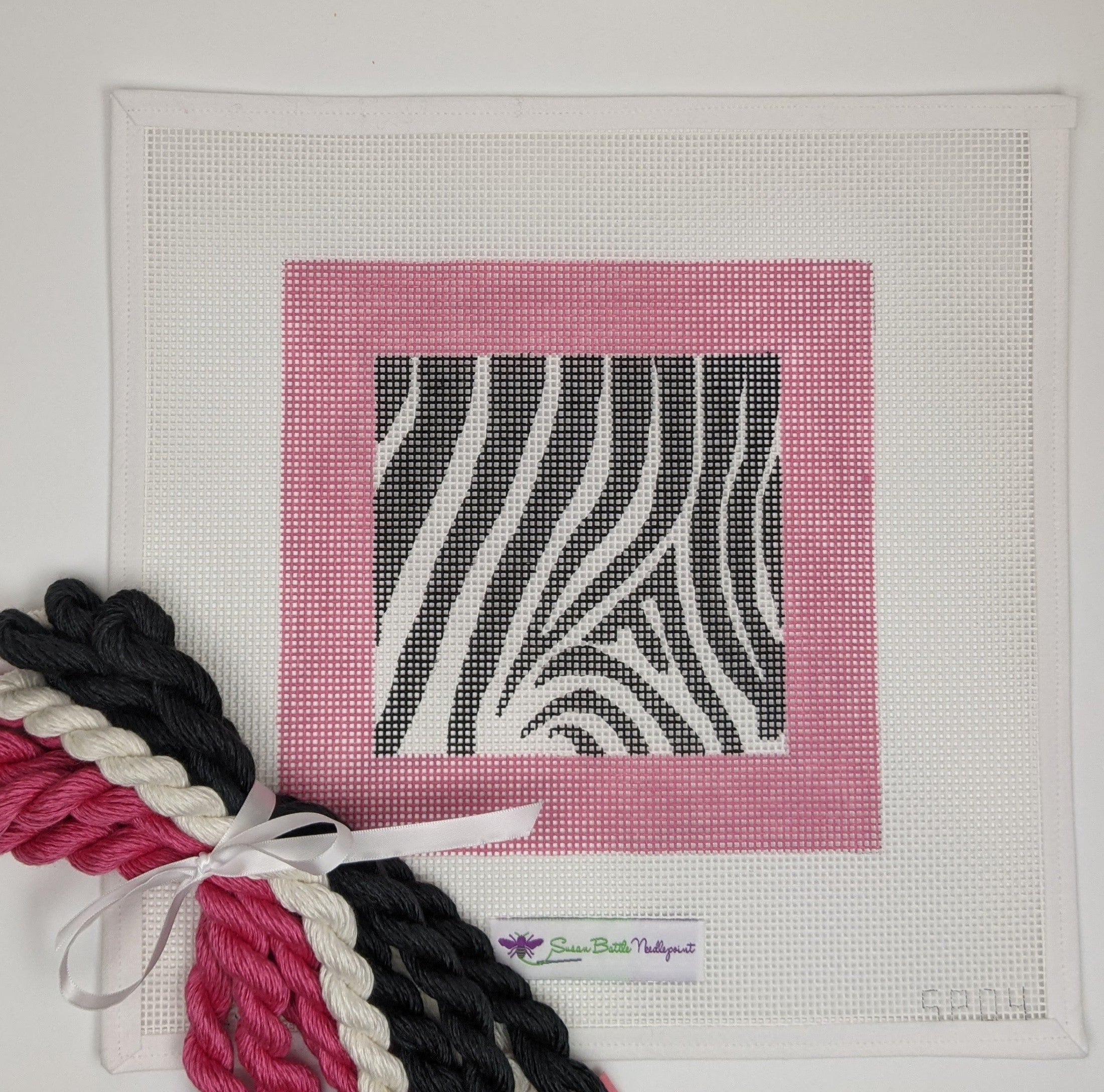 Zebra Pink Border (10 mesh) CANVAS & FIBERS KIT