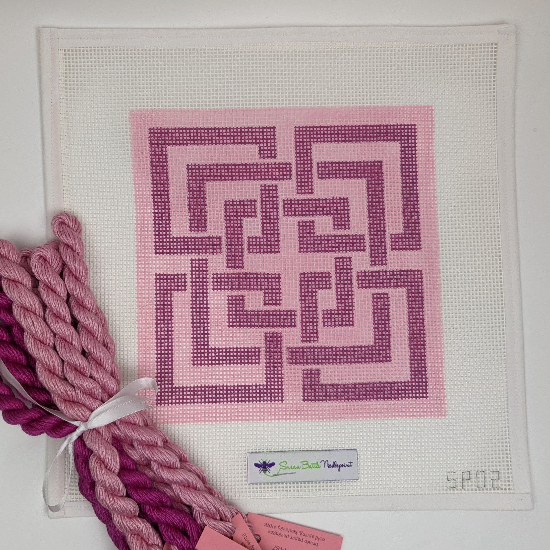 Pink Interlocking Squares (10 mesh) CANVAS & FIBERS KIT