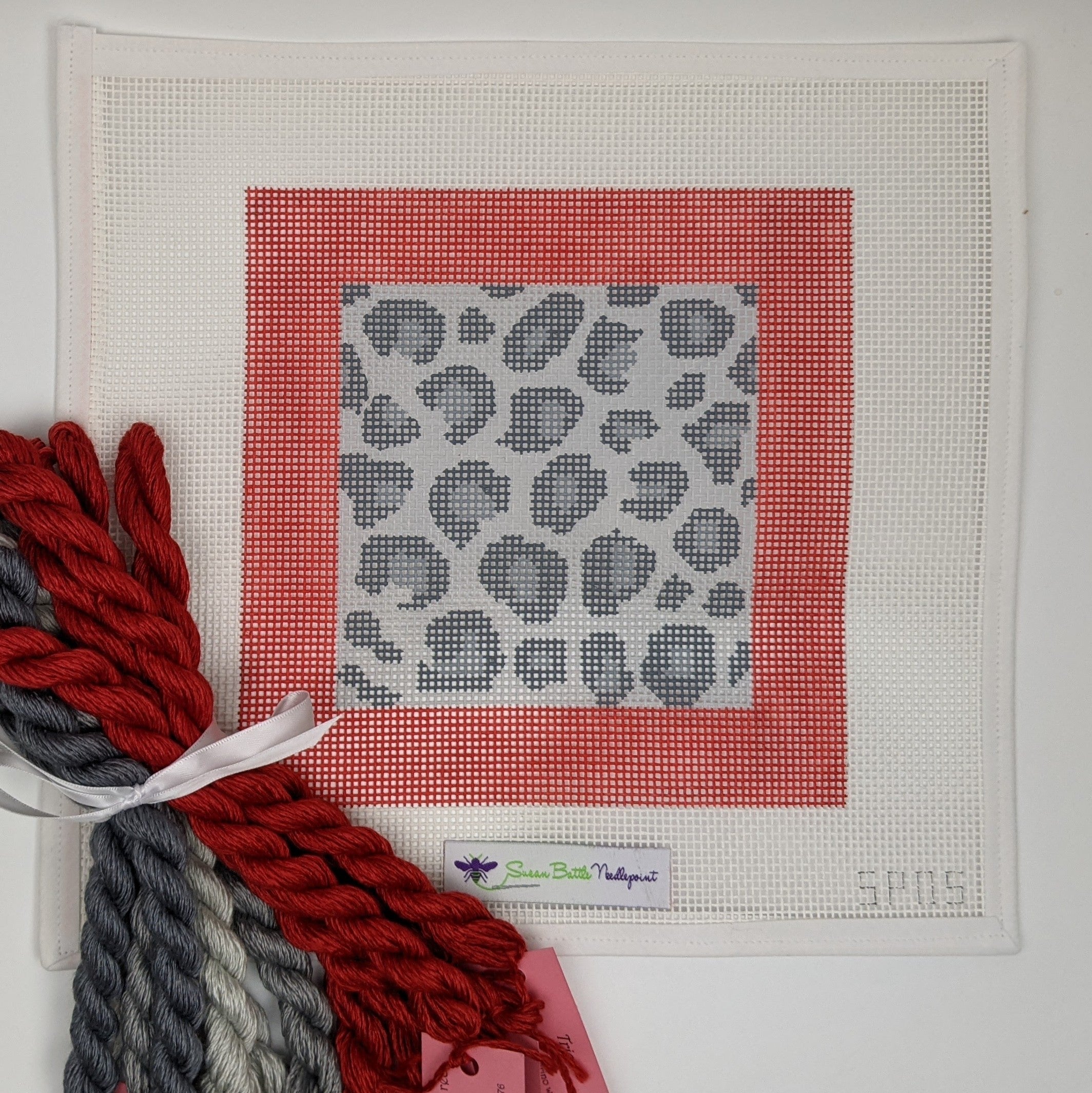 Snow Leopard Red Border (10 mesh) CANVAS & FIBERS KIT