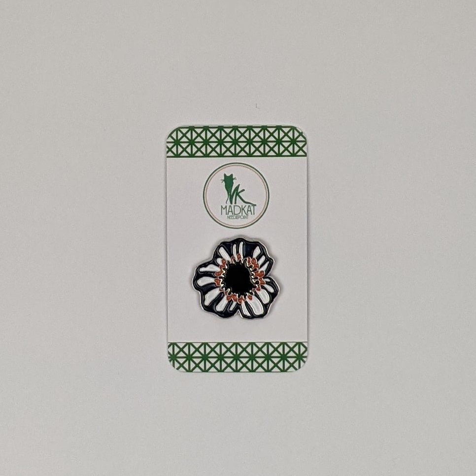 Poppy Needle Minder Magnet