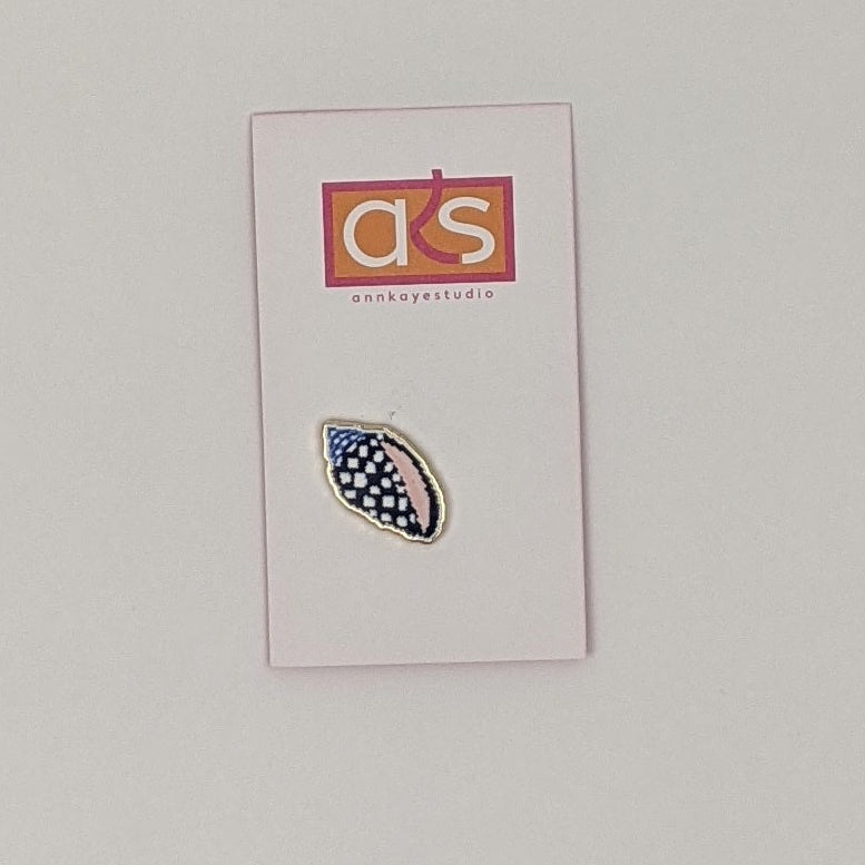 Melampus Shell Needle Minder Magnet