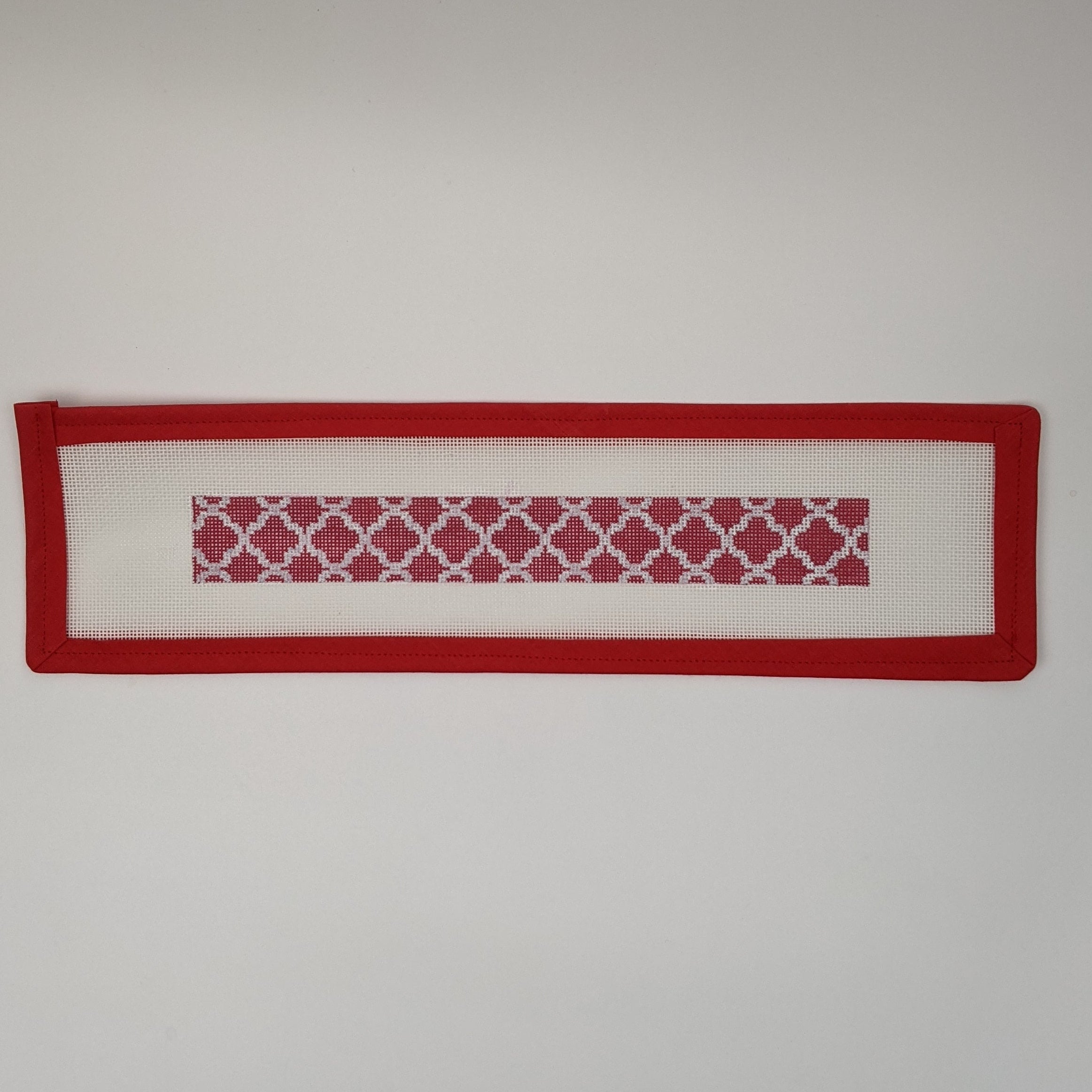 Quatrefoil Key Fob Hot Pink