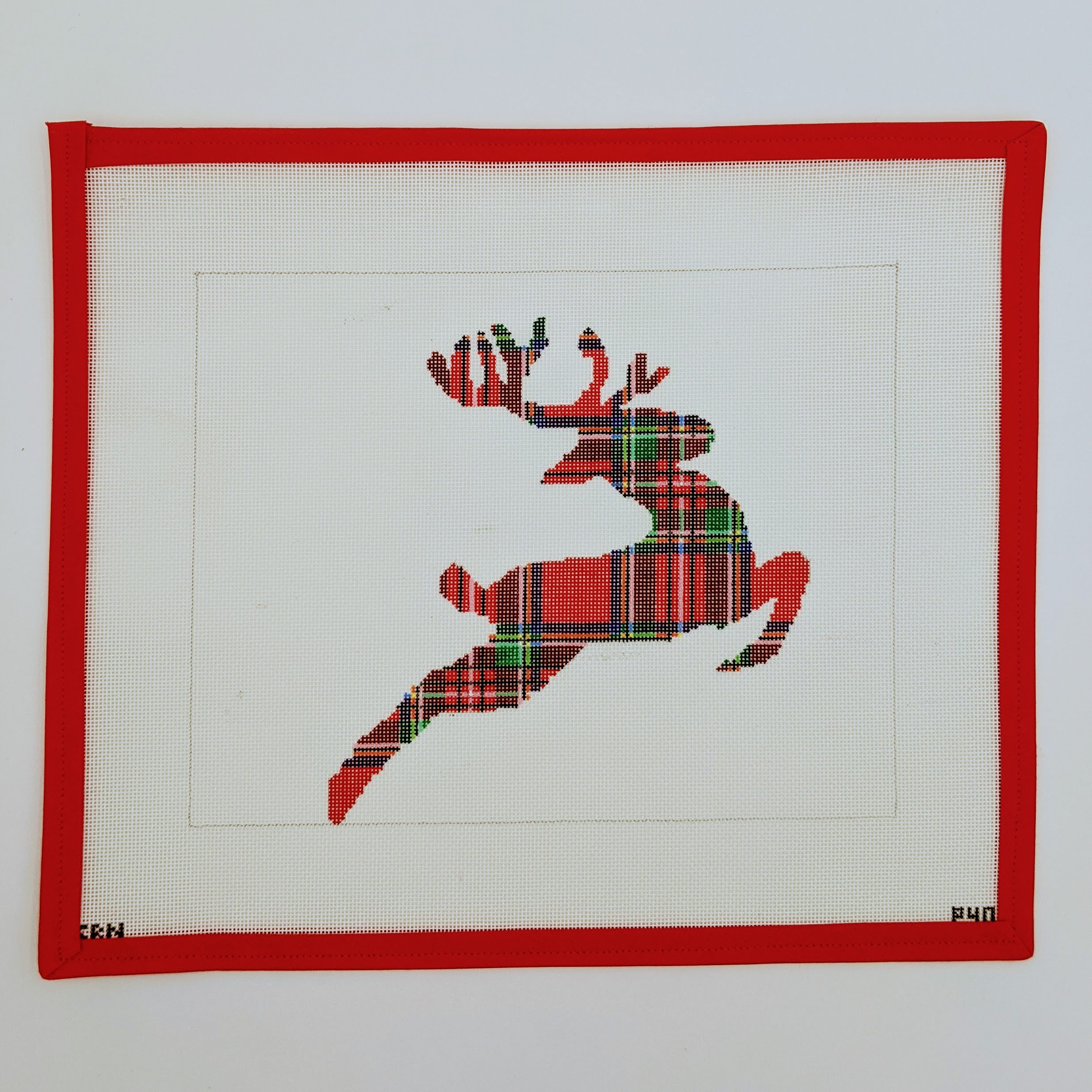 Plaid Reindeer (18 mesh)